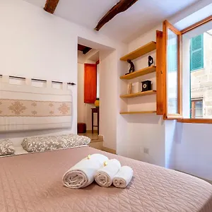 https://beautiful-apartment-in-the-old-town.in-sardinia.net