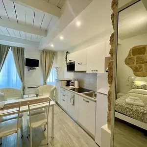 https://protea-house.in-sardinia.net
