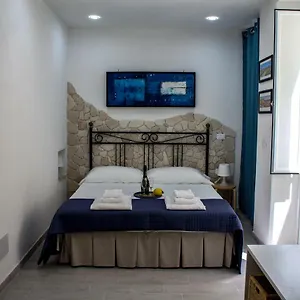 https://faustos-house-2.sicilyhotelsitaly.net
