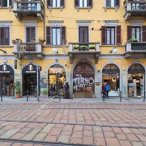 https://corso-di-porta-ticinese-flat.it-lombardy.com